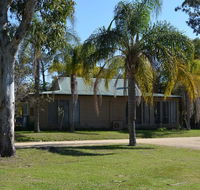 Cottage Port Stephens / Swan Bay NSW - Broome Tourism