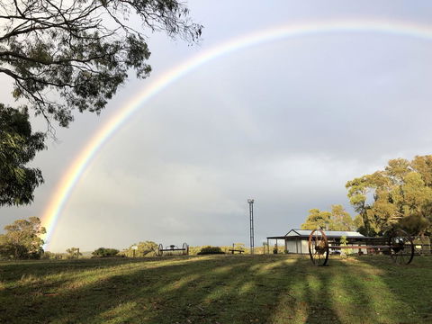 Country Cabin With Mountain Views Close To Ballarat - Broome Tourism 0