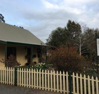 Country Pleasures Bed and Breakfast - Broome Tourism