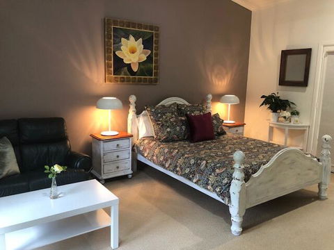 Country Retreat - Broome Tourism 0
