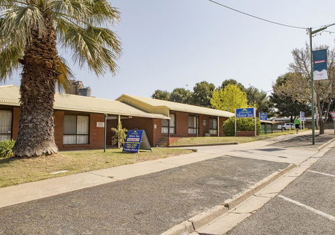 Country Roads Motor Inn - Broome Tourism 0