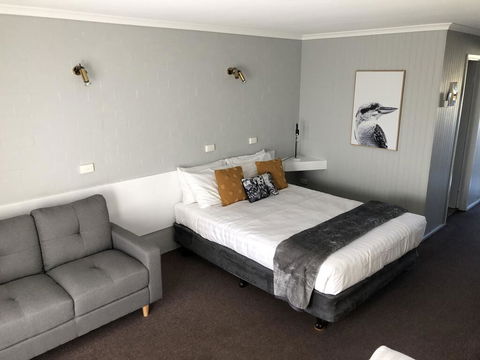 Country Roads Motor Inn - Broome Tourism 0