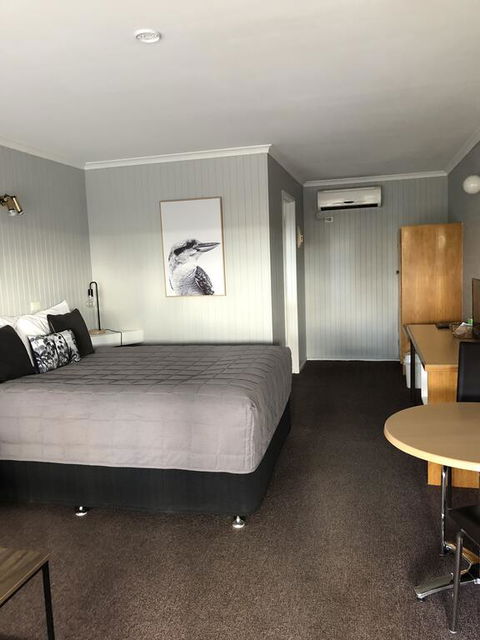 Country Roads Motor Inn - Broome Tourism 1