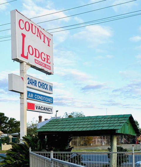 County Lodge Motor Inn - Broome Tourism 3