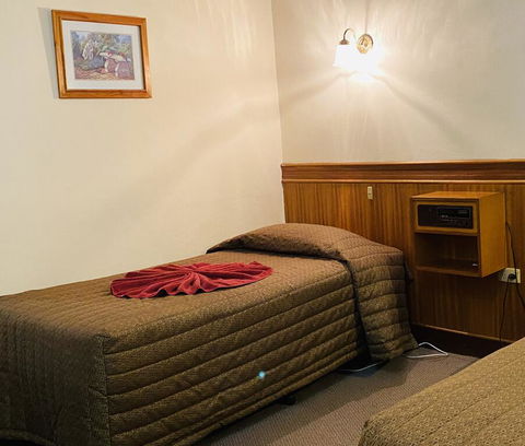 County Lodge Motor Inn - Broome Tourism 0