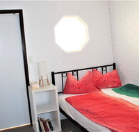 Cozy and cute comfort stay close to University Female only - Broome Tourism