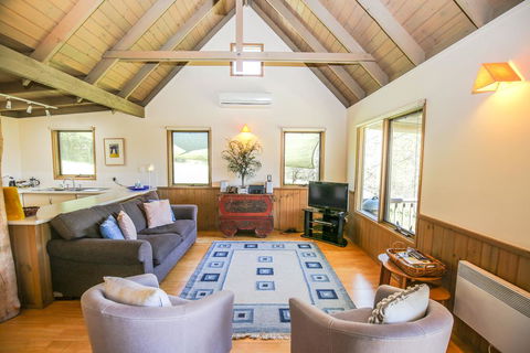 Crabapple Cottage - Broome Tourism 2