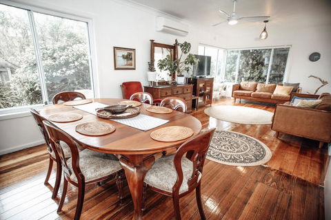 Craypot Cottage Port Campbell - Broome Tourism 1