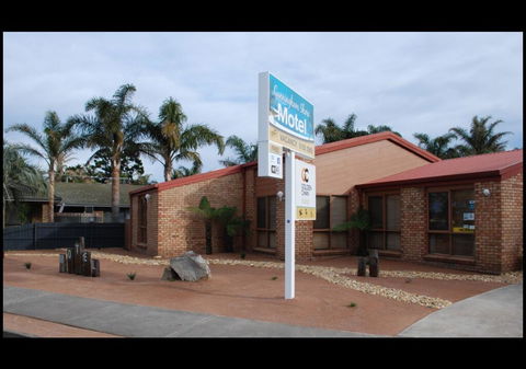 Cunningham Shore Motel - Broome Tourism 1