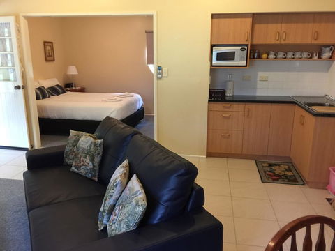 Curtis Cottage - Broome Tourism 2
