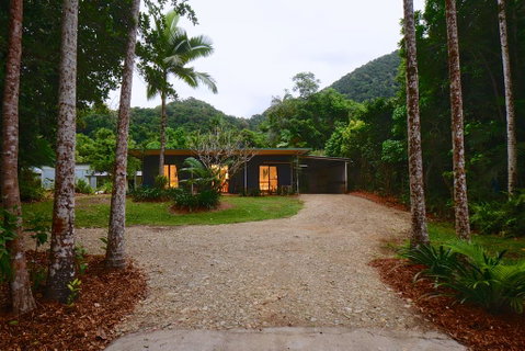 Daintree Rainforest Beach House - Broome Tourism 0