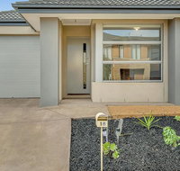 Daisy Villa - close to Mel Airport  Hume Highway -Comfort - Broome Tourism