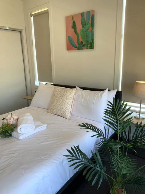Delicate And Peaceful Bundoora Townhouse 12-R3 - Broome Tourism 3