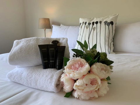 Delicate And Peaceful Bundoora Townhouse 13-R3 - Broome Tourism 0
