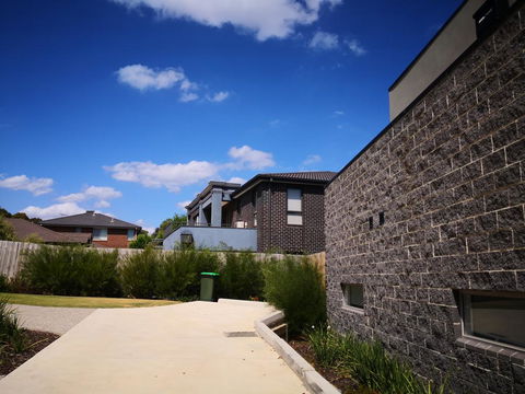 Delicate And Peaceful Bundoora Townhouse 20-R2 - Broome Tourism 2