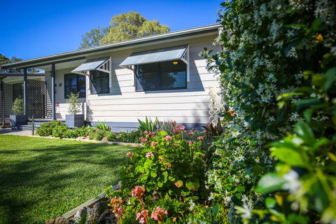 Dell-Lee Cottage - Broome Tourism 0
