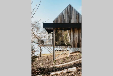 Deviot Boat House - Broome Tourism 0