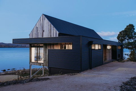 Deviot Boat House - Broome Tourism 3