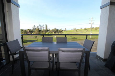 Dolphin Court 2, 1 Gowing Street - Broome Tourism 3