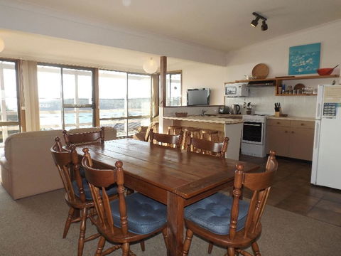 Donaldsons At Pambula Beach - Broome Tourism 3