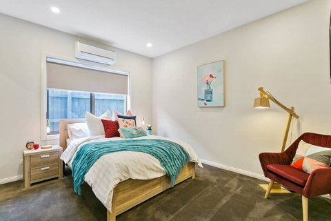 Dromana 300m Beach Shops And Cafes Table Tennis - Broome Tourism 3