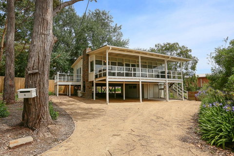 DROMANA BEACH SHACK... - Broome Tourism 1