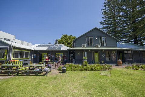 Dunsborough Beachouse YHA - Broome Tourism 0