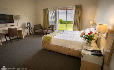 Eagle Heights Mountain Resort - Broome Tourism 0