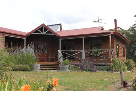 Eagle's Roost Farmstay B&B - Broome Tourism 0