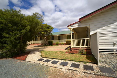Echuca Holiday Units - Broome Tourism 0