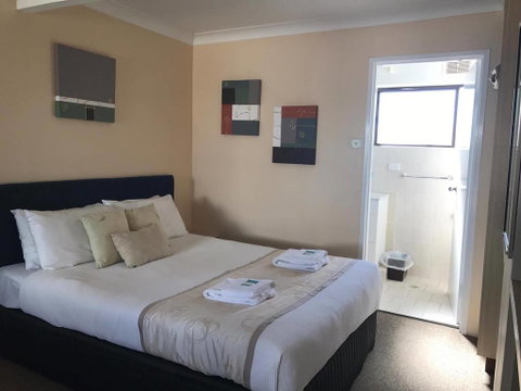 Edgewater Motel - Broome Tourism 2