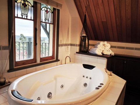 El Camino Country Cottage With Terrace And Stunning Views - Broome Tourism 2