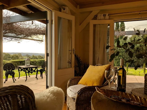 El Camino Country Cottage With Terrace And Stunning Views - Broome Tourism 0