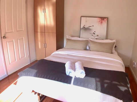 Elegant Glen House 4B5B ParkFront - Broome Tourism 3