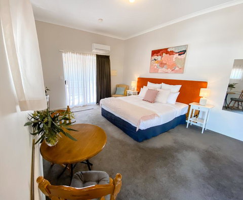 EM Apartment - Broome Tourism 1