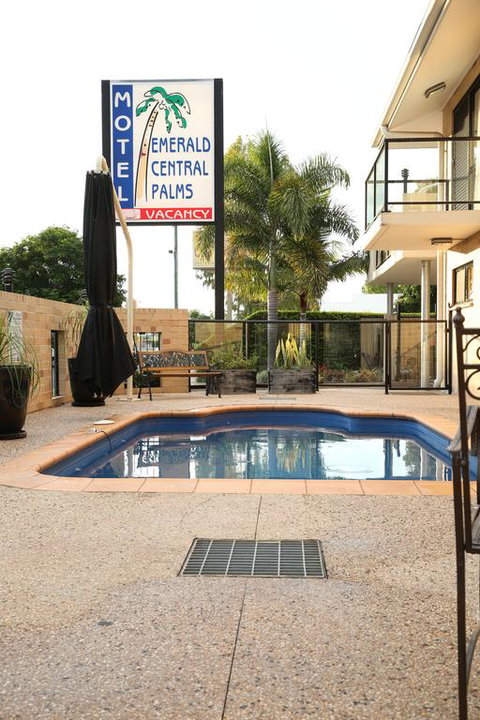 Emerald Central Palms Motel - Broome Tourism 3