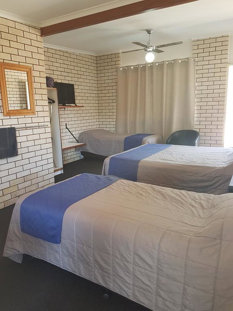 Emerald Tower Motor Inn - Broome Tourism 3