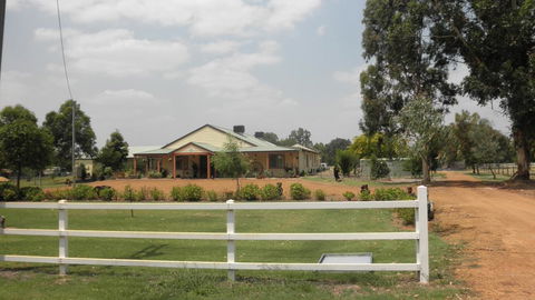Enderslie House Bed & Breakfast - Broome Tourism 1
