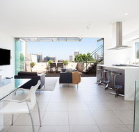 Enjoy Leafy Urban Outlooks in Modern Lifestyle Retreat - Broome Tourism