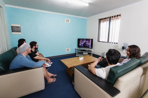 Erica Underwood House 6 Bedroom Flat - Broome Tourism 1