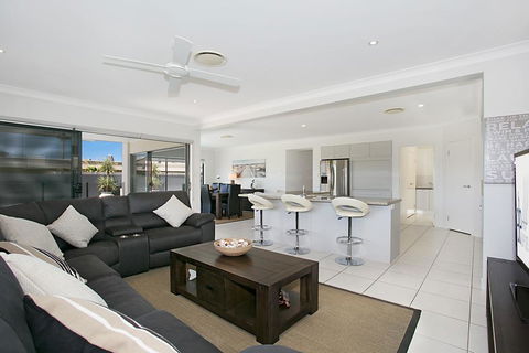 Escape To The Coast - Broome Tourism 2