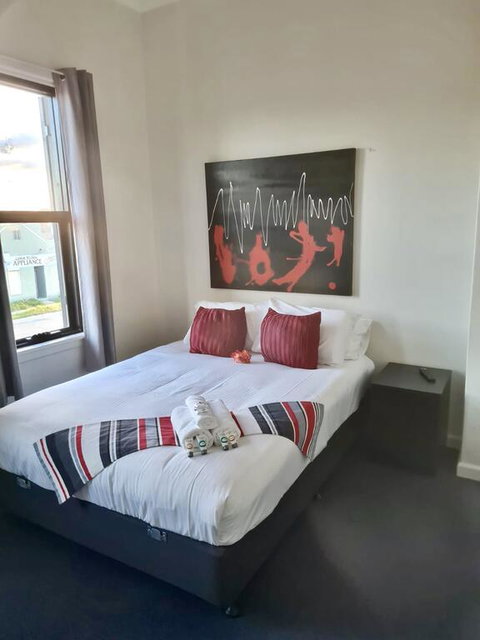 Exchange Hotel Goulburn - Broome Tourism 3