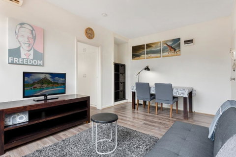 Explore Melbourne From A Convenient South Yarra Pad - Broome Tourism 2