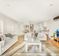 Family House With BBQ Deck Water View and Parking - Broome Tourism