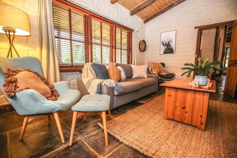Feathertop Retreat - Broome Tourism 0