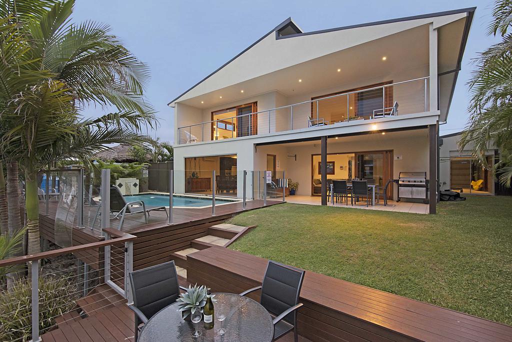 Broadbeach Waters QLD Broome Tourism