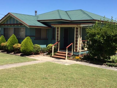 FROGGIES HOLIDAY HOUSE - Broome Tourism 0