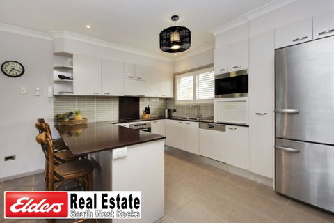 Front Creek Unit No 5 - Broome Tourism 2