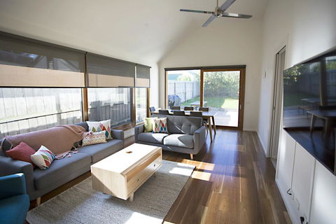 GALWAY COTTAGE - Broome Tourism 0