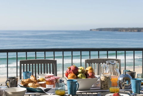 Gaze North Mollymook - Broome Tourism 2